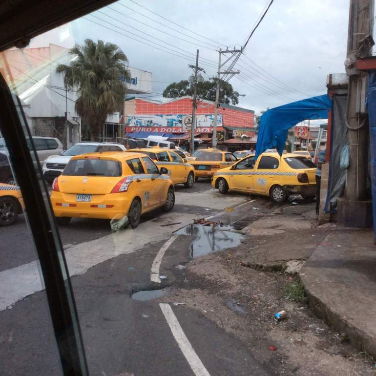 The usual chaos in Sabanitas on the way home.... - traffic jam